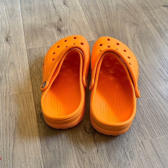 CROCS Kids Vibrant Orange Sandals - Picture 5 of 8